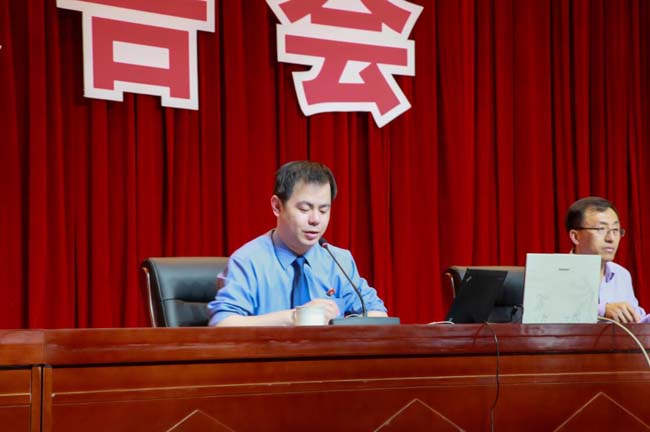 學校開展“真愛青春，與法同行”主題法制報告會