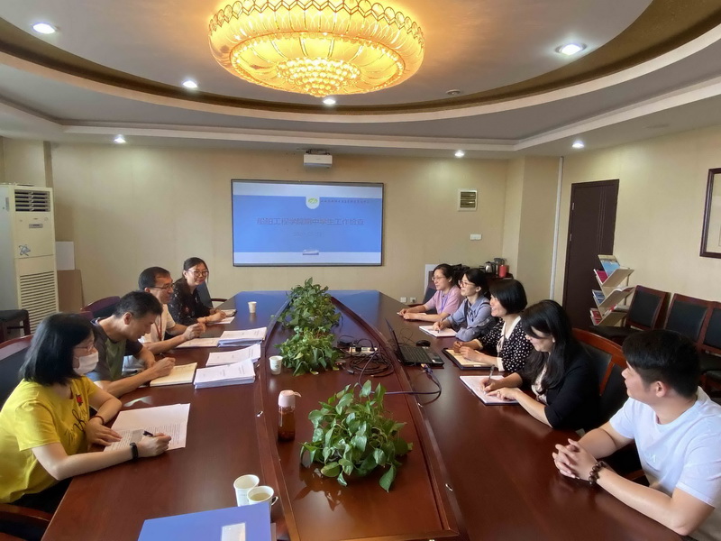 船舶工程學(xué)院迎接期中學(xué)生工作檢查