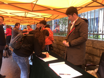 船舶工程學院校友報到現(xiàn)場