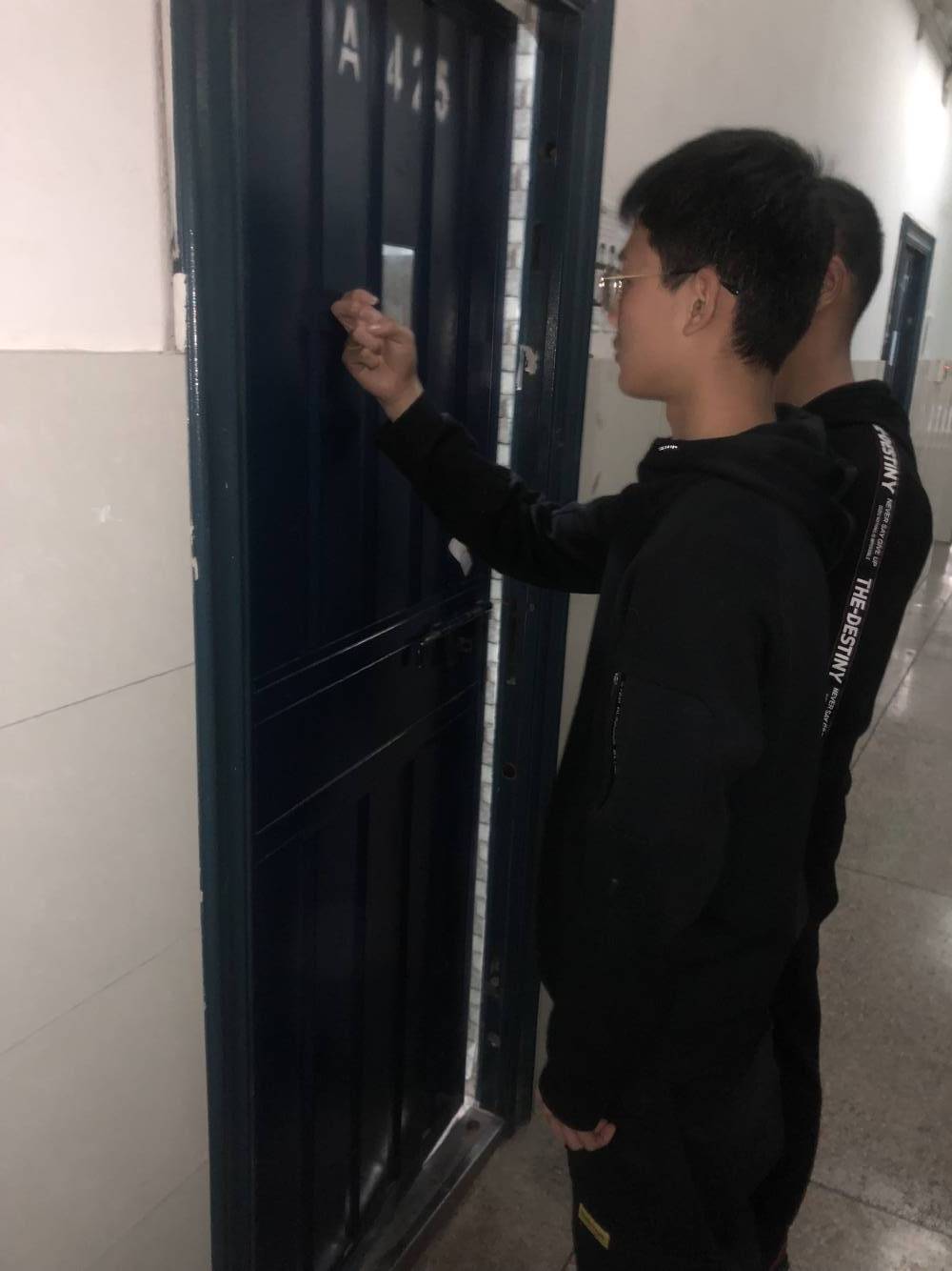 構(gòu)建衛(wèi)生安全寢室，傳承宿舍文化精神