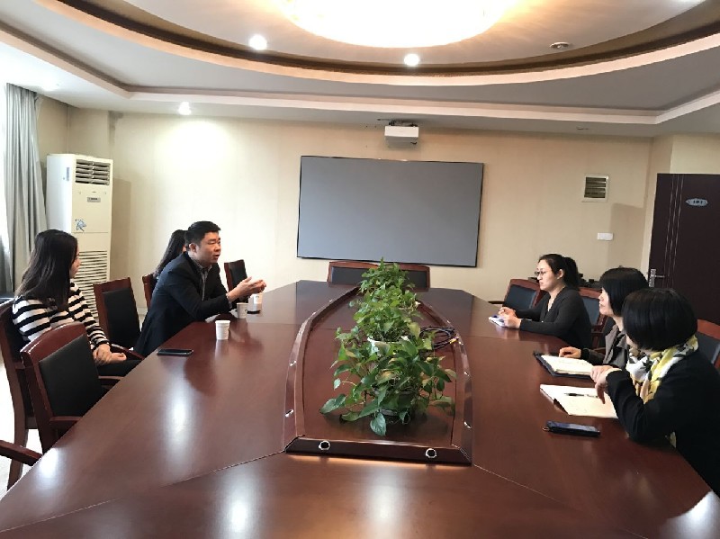 南京藍天教育集團有限公司來校洽談校企合作