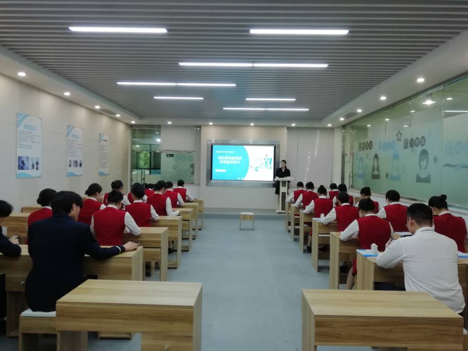 船舶工程學(xué)院開展校級(jí)公開課評(píng)議活動(dòng)