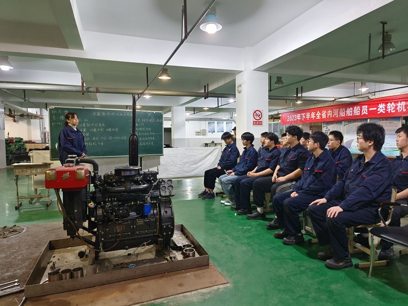 展課堂風采，促教學質(zhì)量 ——沈麗蘭老師講《活塞組件的認知與拆裝》