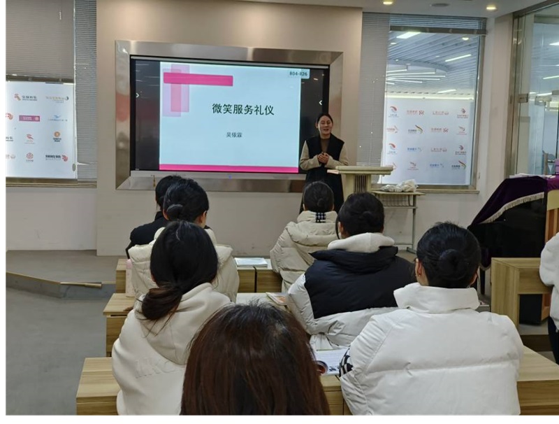 船舶工程學(xué)院開展校級公開課評議活動