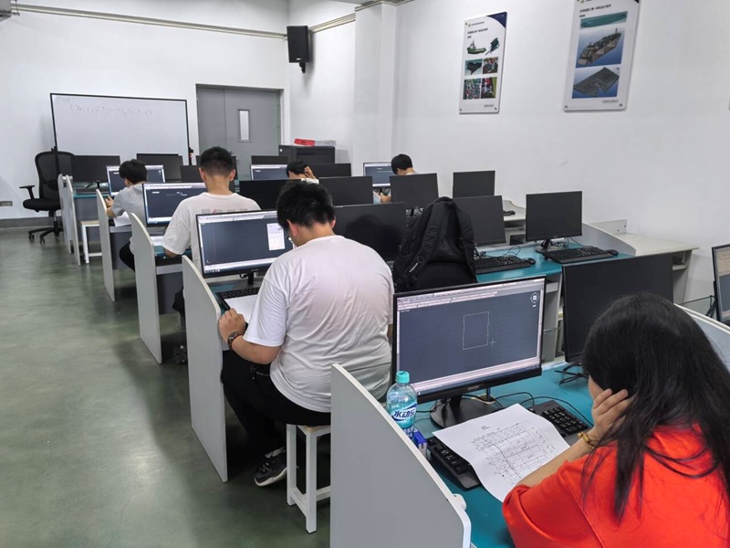 賽出風(fēng)采，技促成長