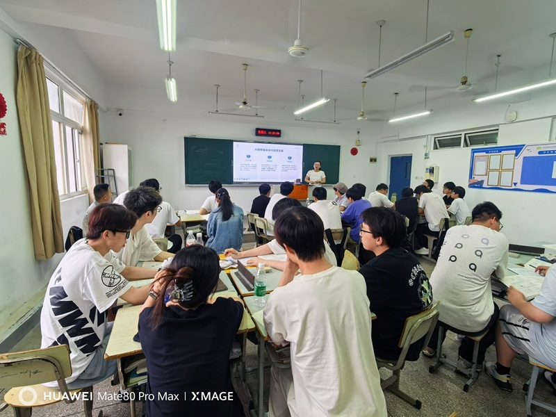船舶工程學(xué)院開展校級公開課評議活動