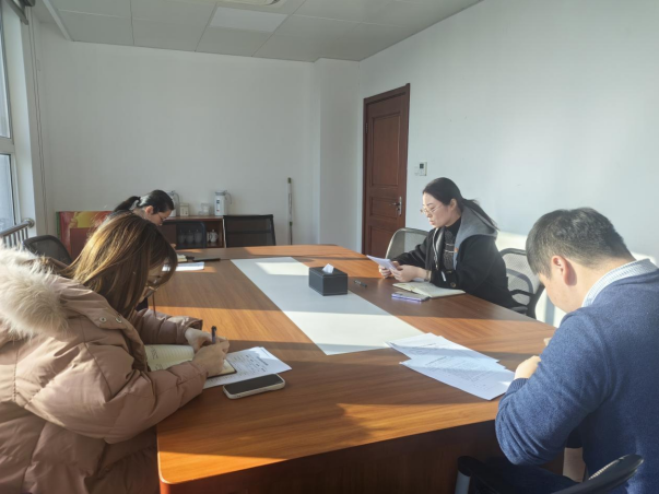 財(cái)務(wù)處黨支部召開主題教育專題組織生活會(huì)和開展民主評(píng)議黨員