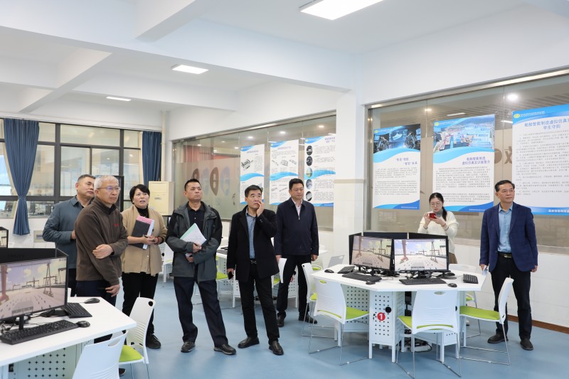 江蘇省交通運輸廳組織專家來校督查廳職業(yè)教育實訓基地建設(shè)