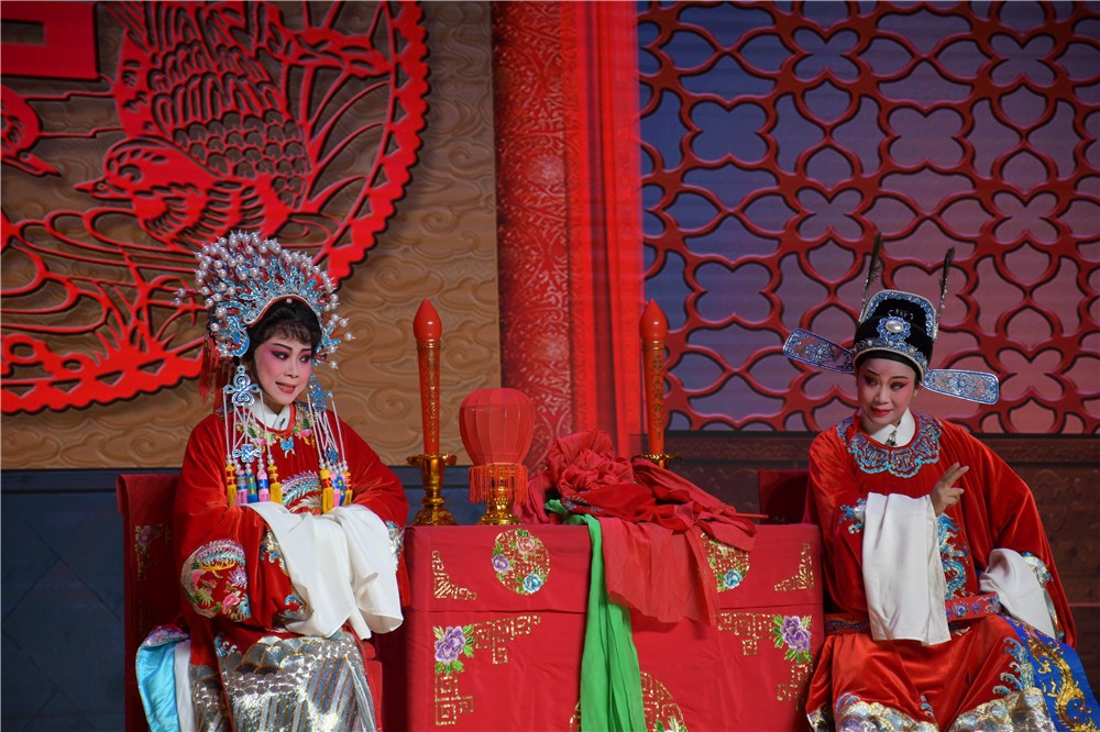 無(wú)錫錫劇院經(jīng)典折子戲?qū)?chǎng)在我校成功上演