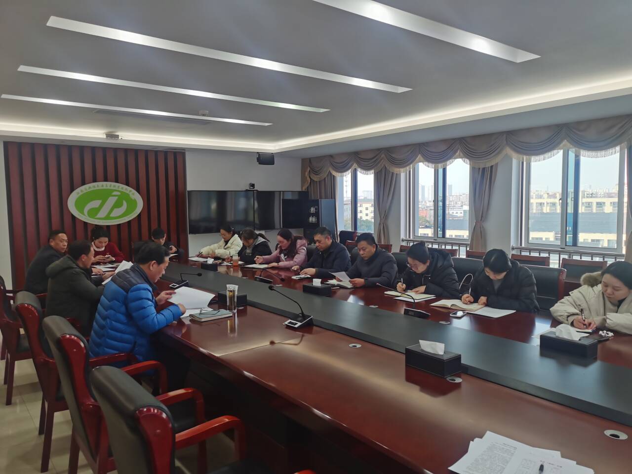 回顧2024、謀劃2025年，校工會(huì)召開年度工作會(huì)議