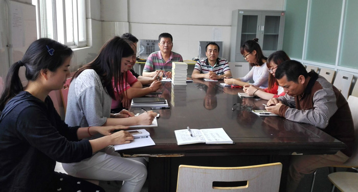 基礎(chǔ)部黨支部啟動(dòng)“兩學(xué)一做”學(xué)習(xí)教育工作