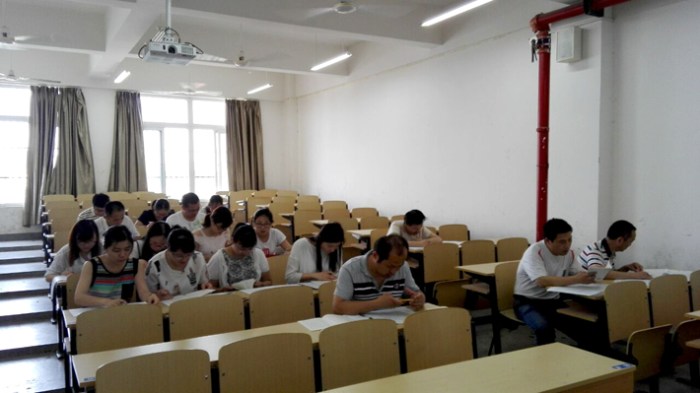 基礎(chǔ)部黨支部組織開展《中國(guó)共產(chǎn)黨黨章》和《準(zhǔn)則》《條例》知識(shí)測(cè)試