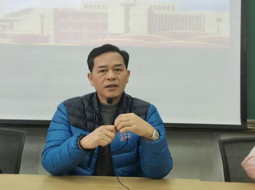 基礎(chǔ)教學(xué)部召開全體教職工大會