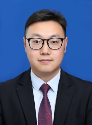 基礎(chǔ)教學(xué)部副主任吉勇