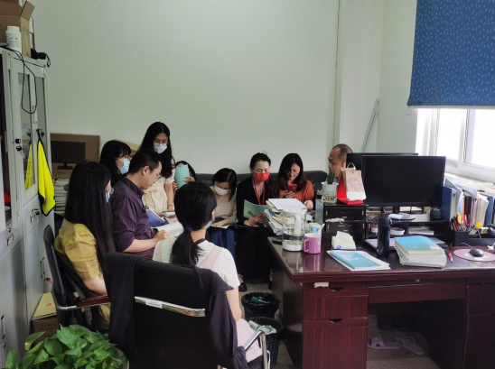 語文教研室組織教研活動(dòng)及政治理論學(xué)習(xí)