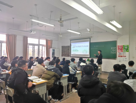 展課堂風采  促教師成長