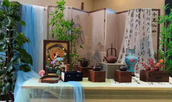 “花神承錫韻，非遺潤青春”非遺進(jìn)校園活動(dòng)順利舉行