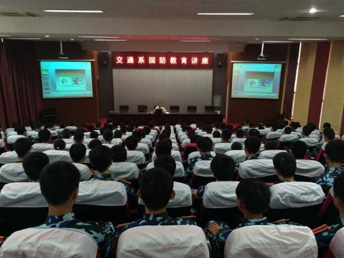 交通工程系開展2015級新生國防教育講座