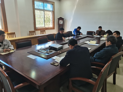 機(jī)械教研室黨支部集中學(xué)習(xí)《中國(guó)共產(chǎn)黨簡(jiǎn)史》