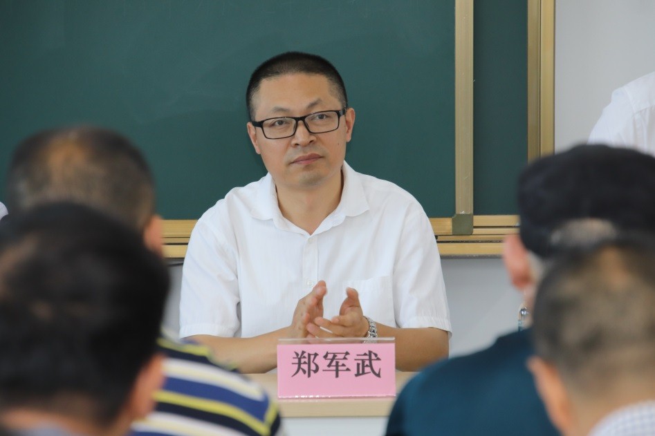 國網(wǎng)江蘇電力新能源汽車應(yīng)用研討會在新能源實(shí)訓(xùn)中心舉行