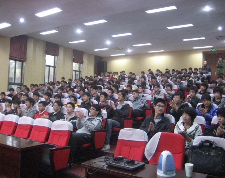 汽車(chē)工程系汽車(chē)新技術(shù)應(yīng)用專(zhuān)題講座