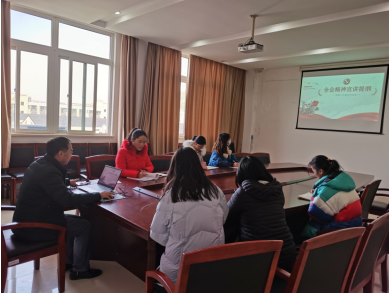 深入學(xué)習(xí)貫徹黨的十九屆五中全會精神 —學(xué)院黨總支副書記講黨課?