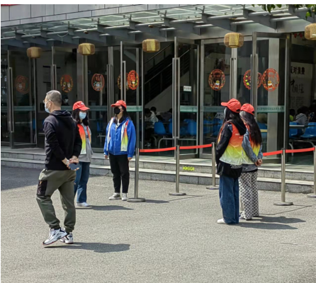 助力食堂防疫?志愿者在行動