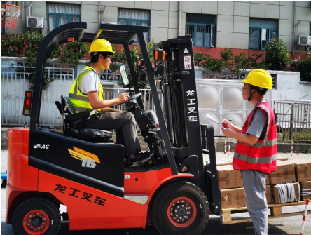 爭能手  賽技能 物流管理學院順利開展技能競賽月活動