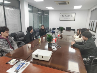 物流管理學院走訪企業(yè)并看望頂崗實習學生