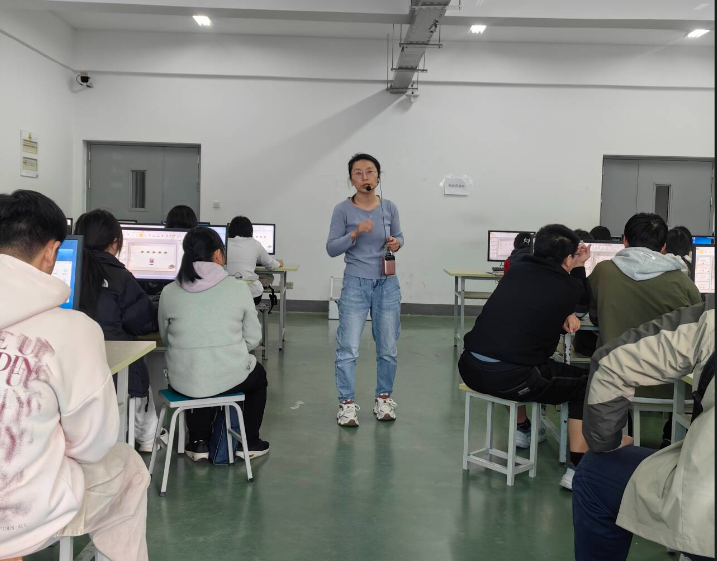 物流管理學(xué)院王娜老師開設(shè)校級公開課