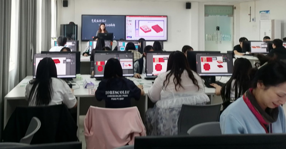 信息管理學院青年教師王明軒開設校級公開課