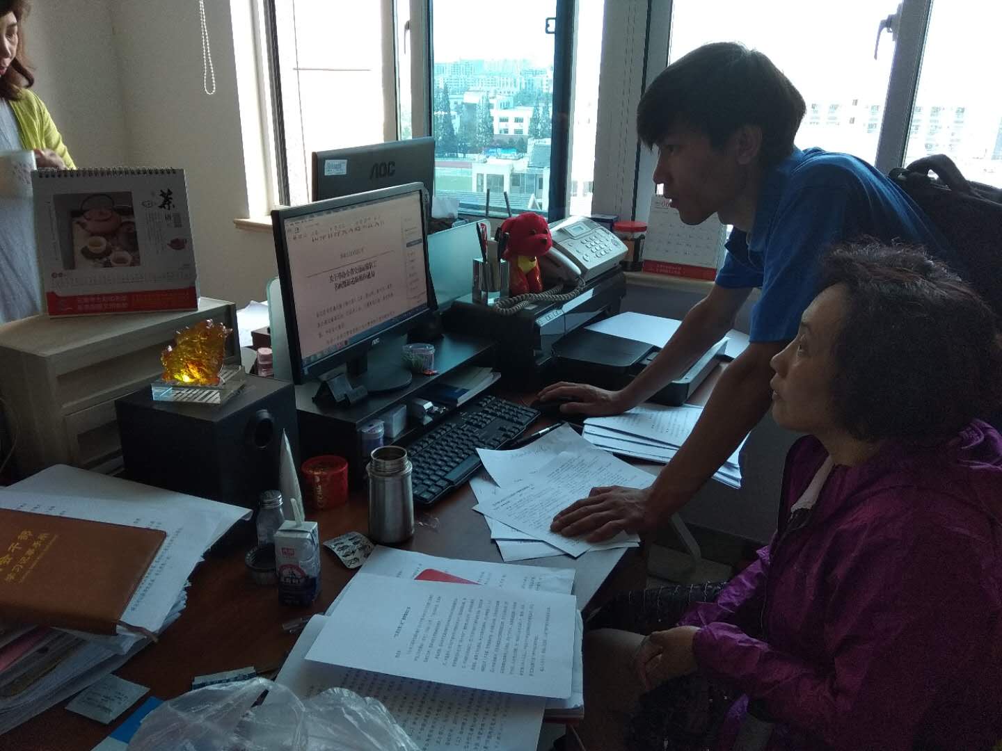 蘇寧易購(gòu)大客戶(hù)服務(wù)中心為我校提供免費(fèi)清理打印機(jī)服務(wù)