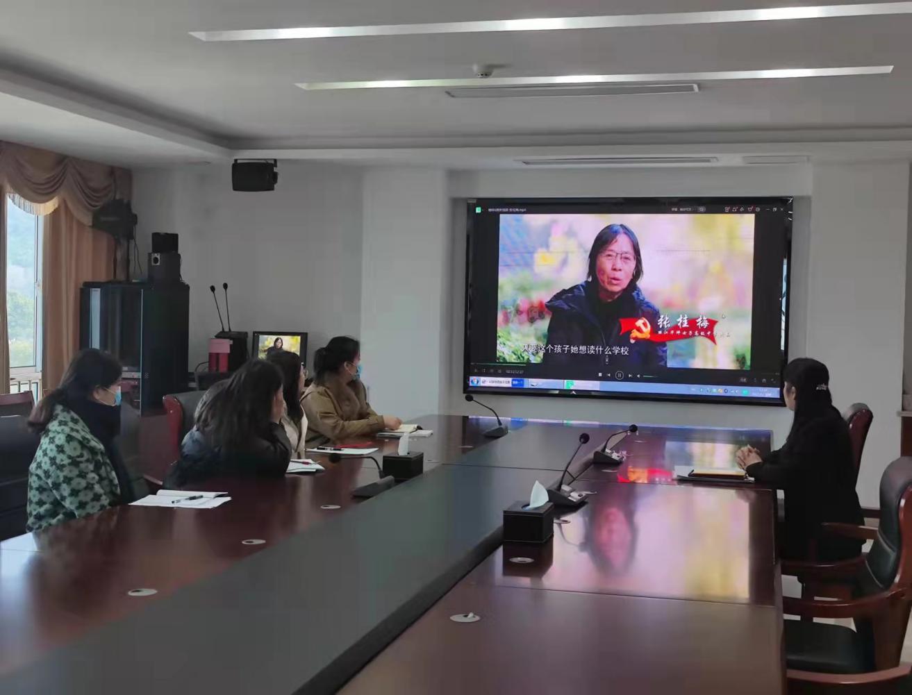 學習榜樣精神  砥礪擔當作為