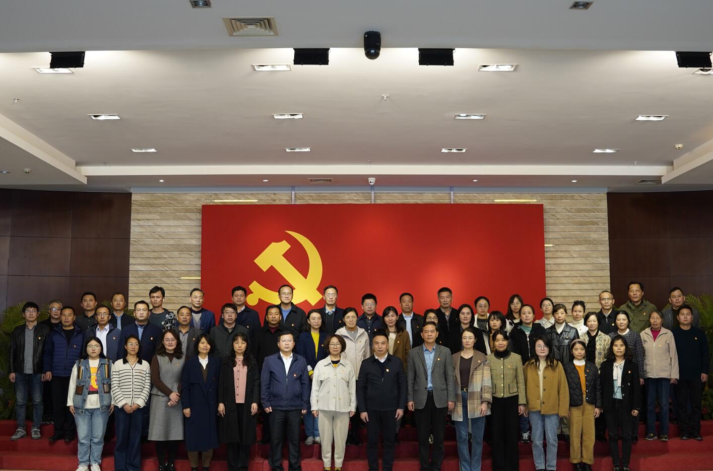 學校黨務干部赴濱湖區(qū)黨建館參加黨性鍛煉活動